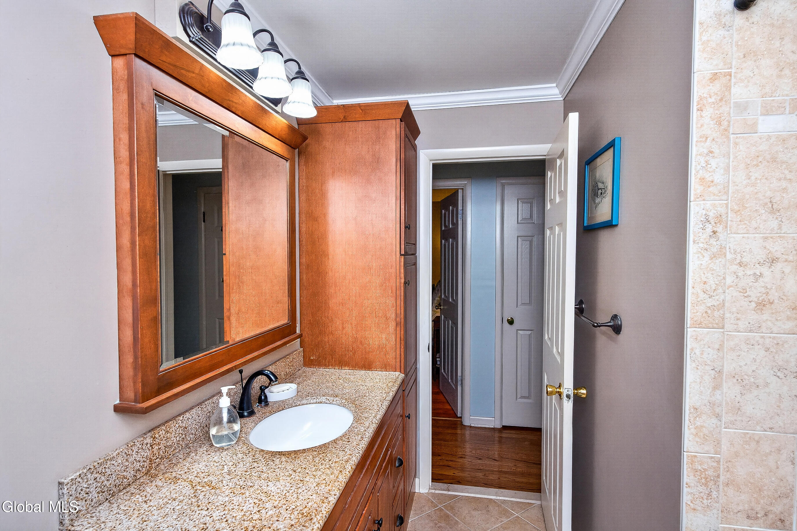 2 Avon Road Bethlehem, NY 12054 - Photo 23 of 40 046-2-Avon-Road-Delmar-NY-12054