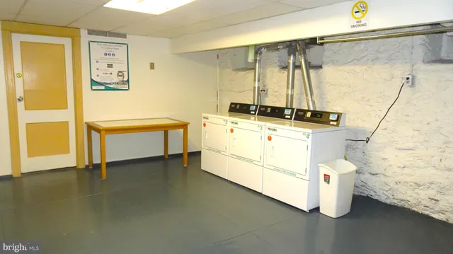 $1,350 | 7876 Spring Avenue, Unit 3D, Elkins Park, PA 19027