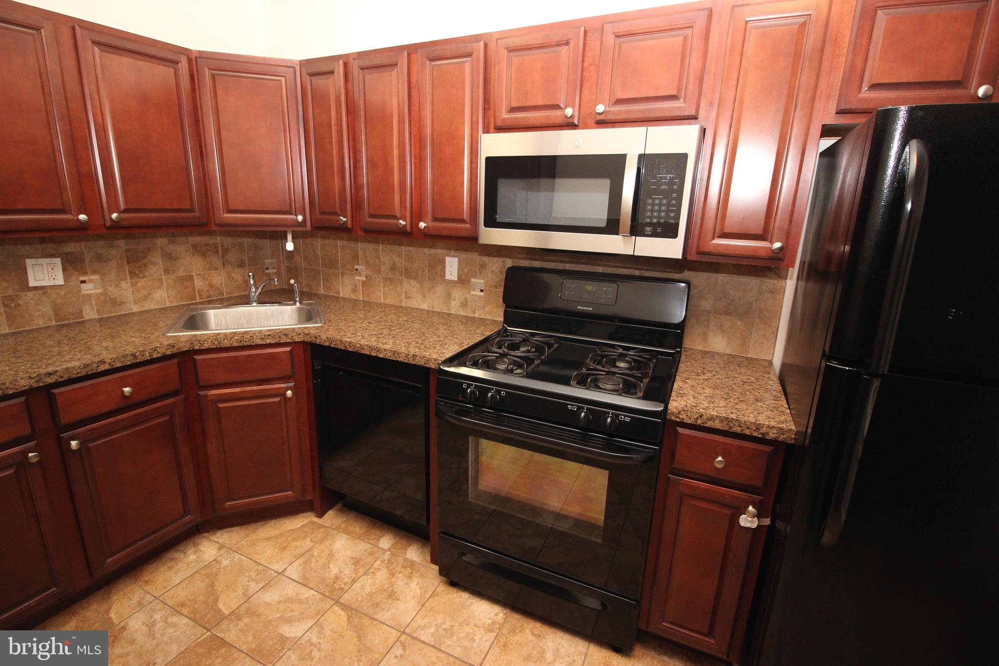 7876 Spring Avenue, Unit 3D Elkins Park, PA 19027 - Photo 4 of 14