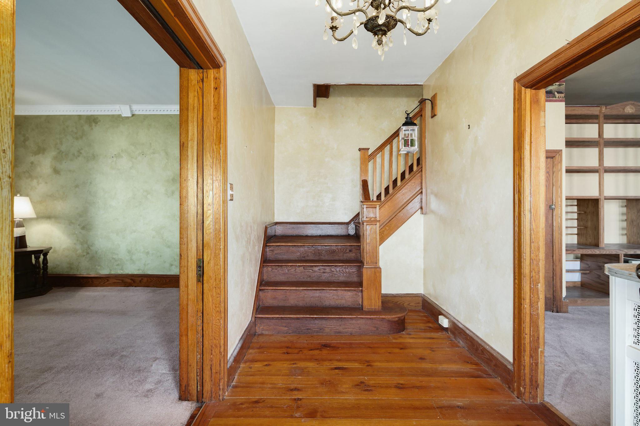 3300 Rhawn Street Philadelphia, PA 19136 - Photo 15 of 31 Entry way Foyer