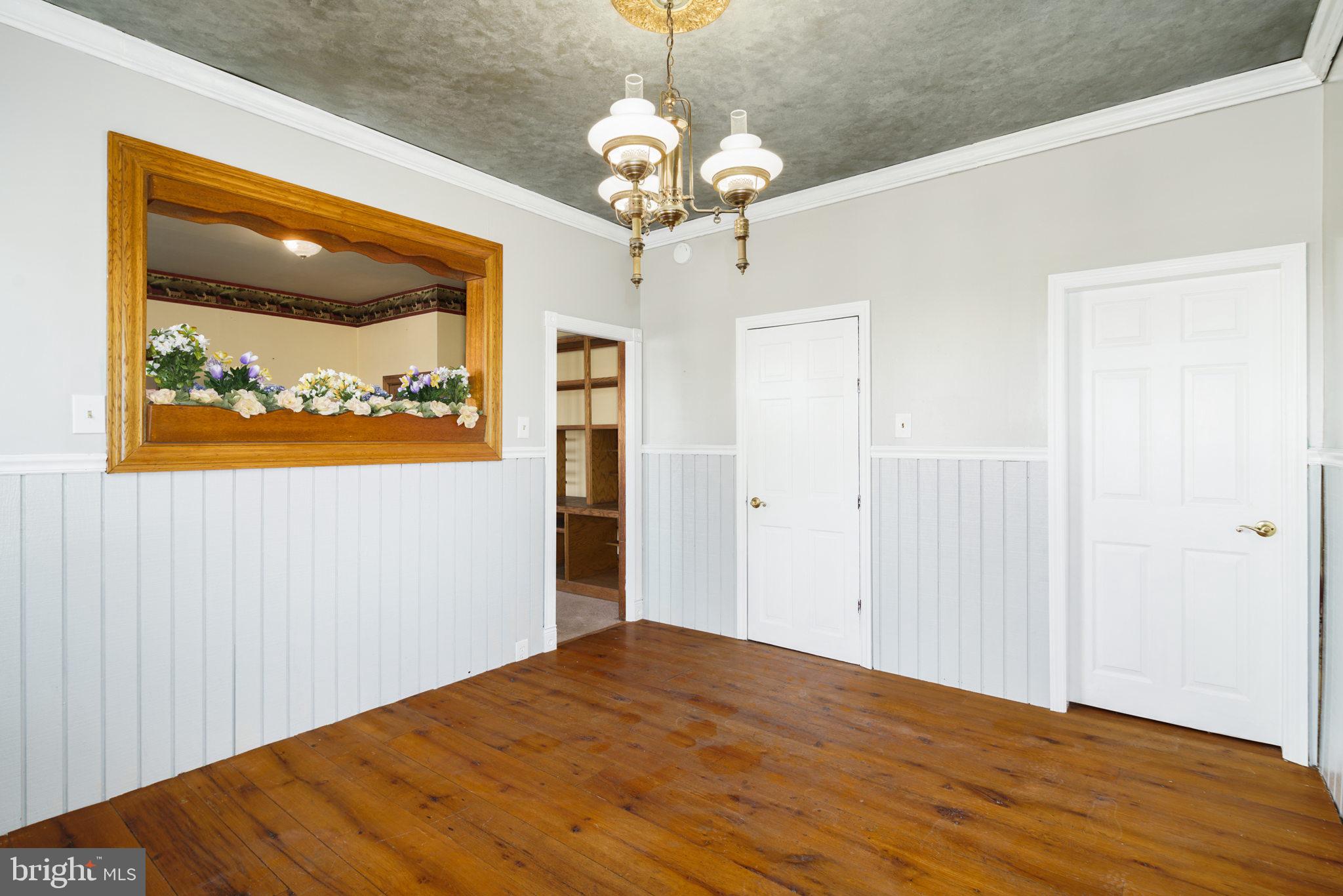 3300 Rhawn Street Philadelphia, PA 19136 - Photo 21 of 31 Breakfast room looking into the Dining room