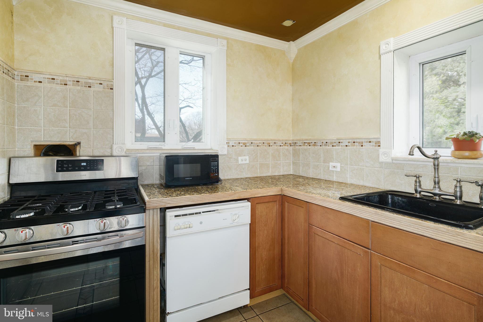 3300 Rhawn Street Philadelphia, PA 19136 - Photo 23 of 31 Kitchen with Stainless appliances