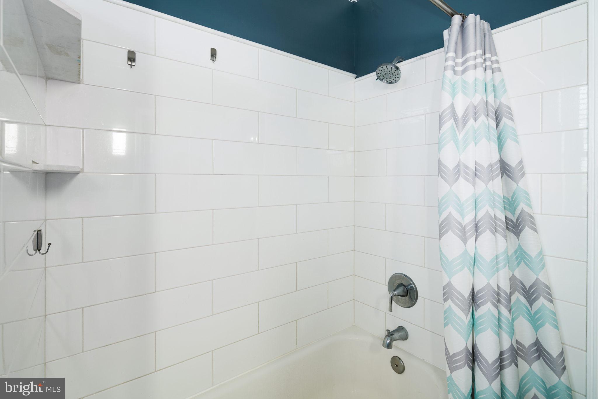 3300 Rhawn Street Philadelphia, PA 19136 - Photo 6 of 31 Tiled Shower