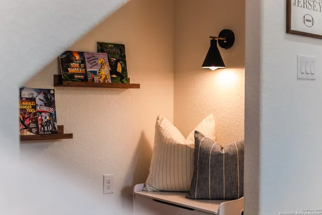 a view of washer and dryer in a room