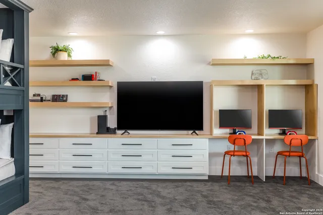 a view of a house with a back yard