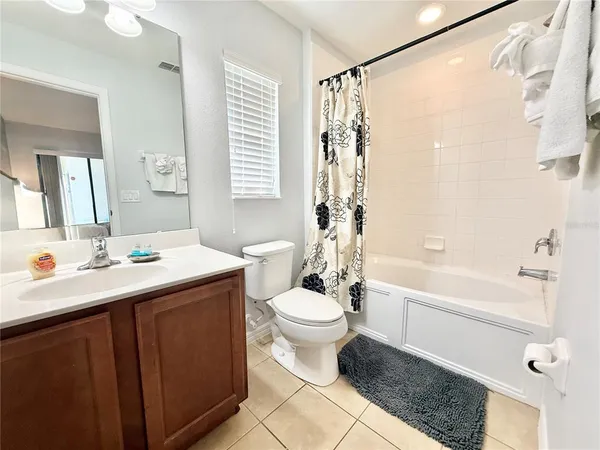 $2,700 | 2136 Victoria Drive, Davenport, FL 33837