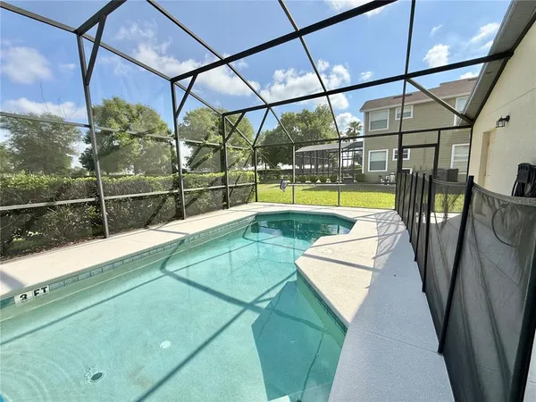 $2,700 | 2136 Victoria Drive, Davenport, FL 33837