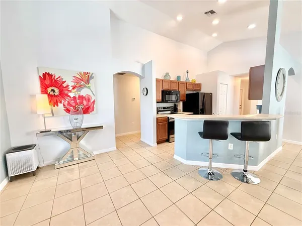 $2,700 | 2136 Victoria Drive, Davenport, FL 33837