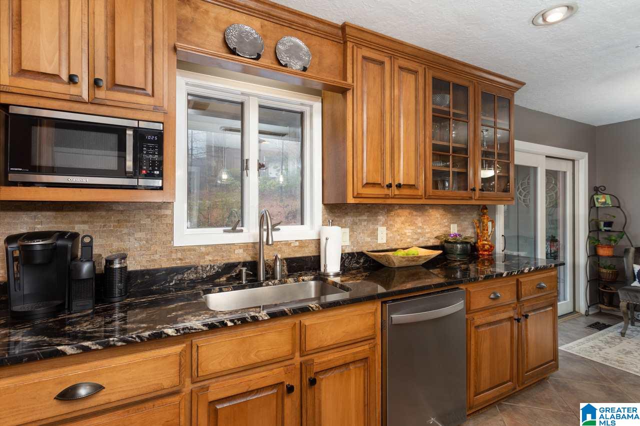 818 Hillyer High Road Anniston, AL 36207 - Photo 8 of 50