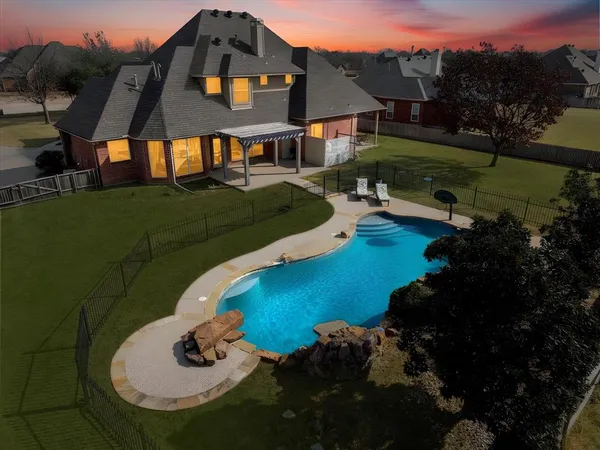 $579,900 | 9398 Blarney Stone Way, Forney, TX 75126