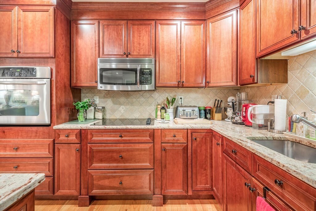 12 Russell Road, Unit 401 Wellesley, MA 02482 - Photo 9 of 27