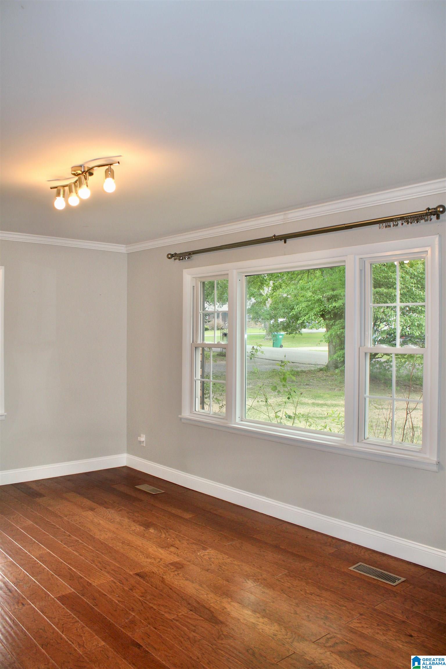 703 2nd Street South Oneonta, AL 35121 - Photo 2 of 22