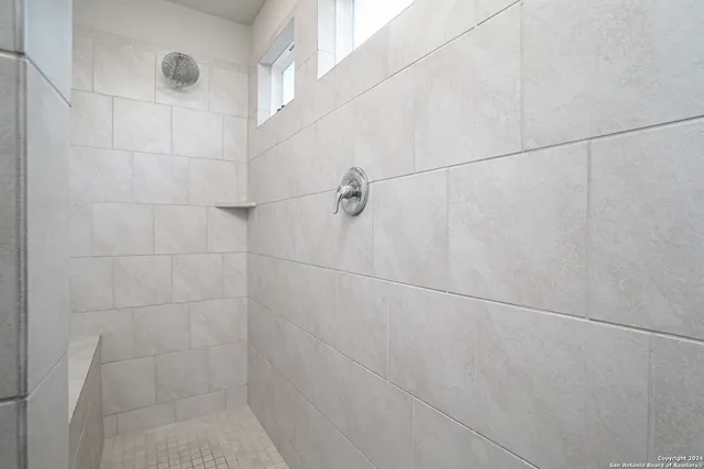 $2,000 | 1924 Heather Glen Drive, New Braunfels, TX 78130