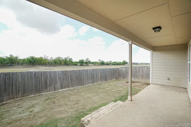 $2,000 | 1924 Heather Glen Drive, New Braunfels, TX 78130
