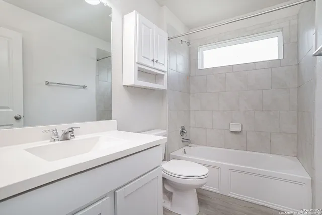 $2,000 | 1924 Heather Glen Drive, New Braunfels, TX 78130