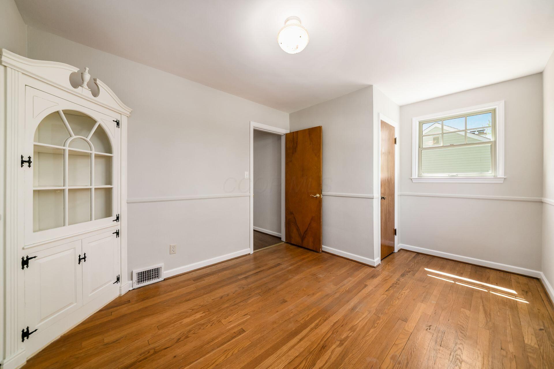 2014 Edgemont Road North Upper Arlington, OH 43212 - Photo 30 of 55 Bedroom #1