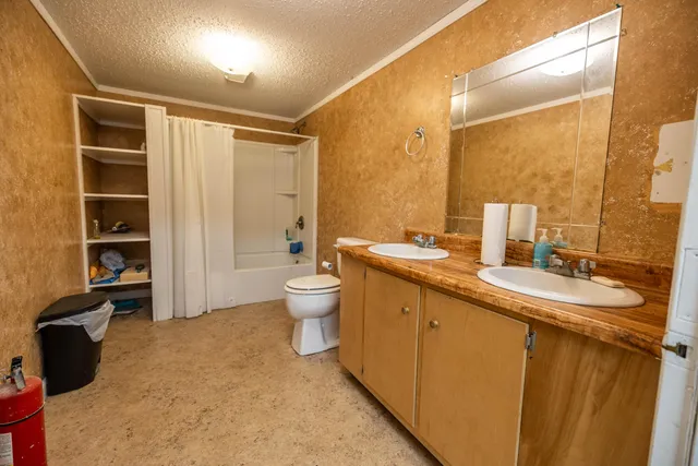 $330,000 | 1186 Eastern Avenue, Chelsea, ME 04330