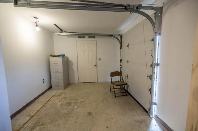 $330,000 | 1186 Eastern Avenue, Chelsea, ME 04330