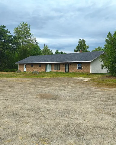 $330,000 | 1186 Eastern Avenue, Chelsea, ME 04330