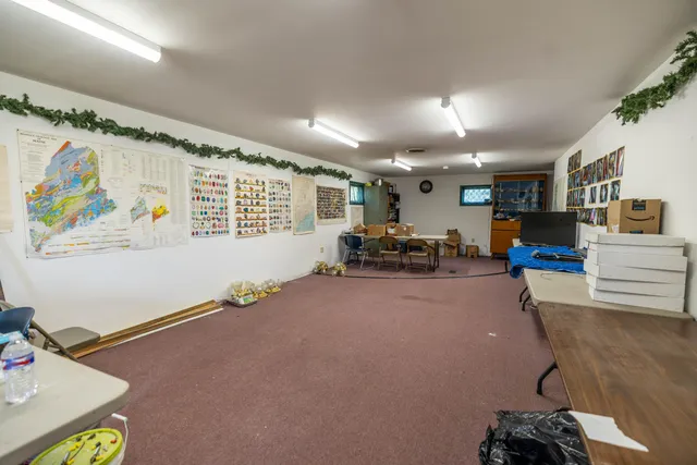 $330,000 | 1186 Eastern Avenue, Chelsea, ME 04330