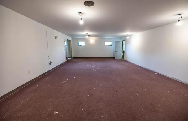 $330,000 | 1186 Eastern Avenue, Chelsea, ME 04330