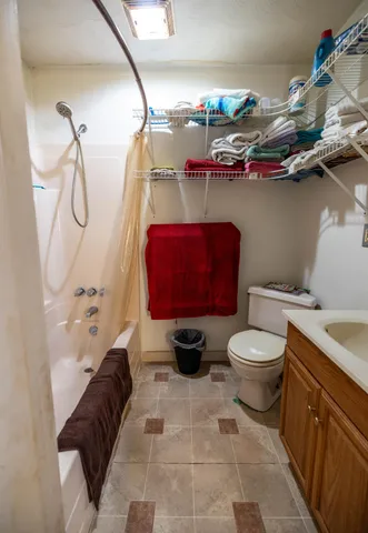 $330,000 | 1186 Eastern Avenue, Chelsea, ME 04330