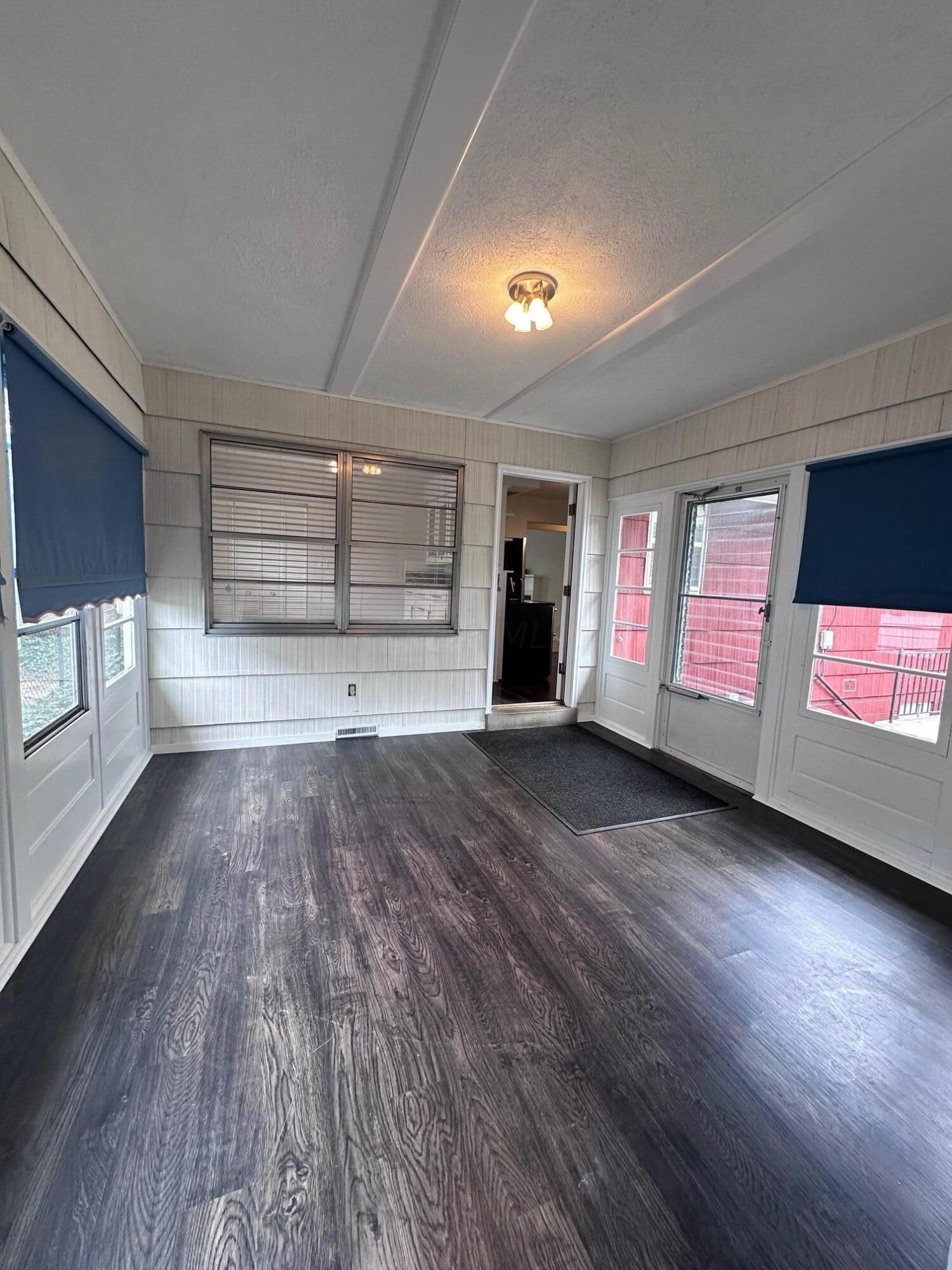 73 North Chesterfield Road Columbus, OH 43209 - Photo 11 of 34 Three Season Room 2