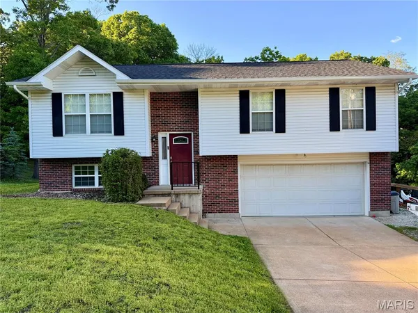 $269,900 | 4409 Mockingbird Lane, Hillsboro, MO 63050