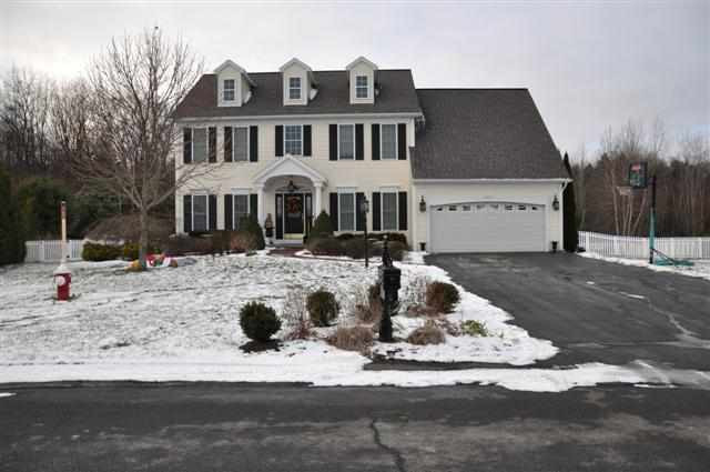 15 Worthington Road Schenectady, NY 12303 - Photo 1 of 4 Photo 1