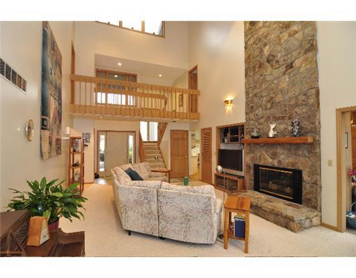 1047 Rimrock Road Greensburg, PA 15601 - Photo 5 of 16 Living Room. Clerestory windows above the gallery are motorized for optimal climate control.