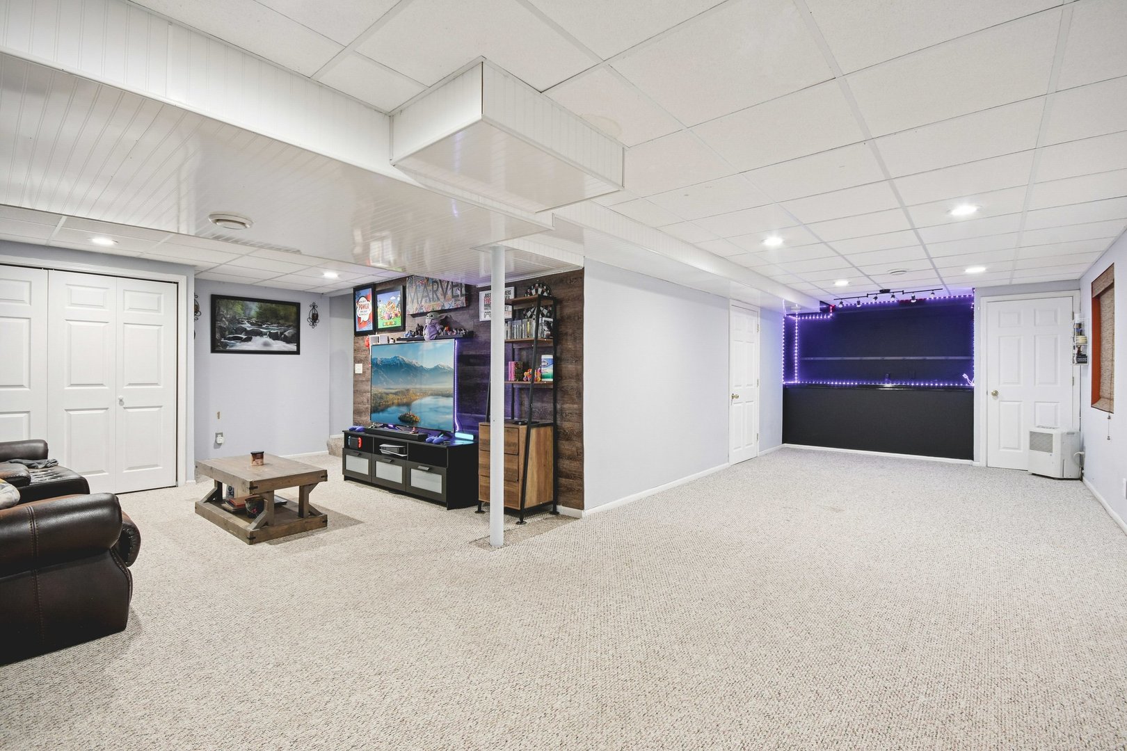 521 Ivory Lane Bartlett, IL 60103 - Photo 19 of 28 a view of a room with gym equipment