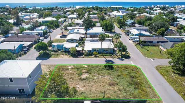 $319,000 | 326 Lake Place, Panama City Beach, FL 32413