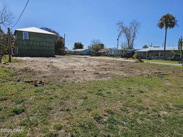 $319,000 | 326 Lake Place, Panama City Beach, FL 32413