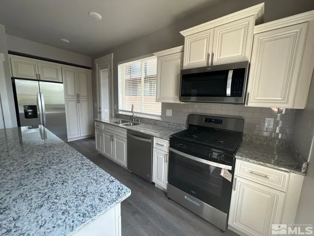 $1,995 | 760 Bluffs Court, Unit 104, Reno, NV 89523