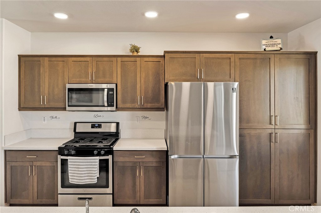13266 Trail Ridge Way Victorville, CA 92395 - Photo 7 of 22