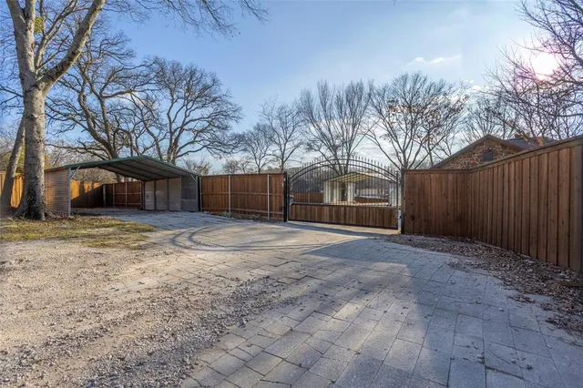 $2,100 | 4875 East Williams Spring Road, Fort Worth, TX 76135