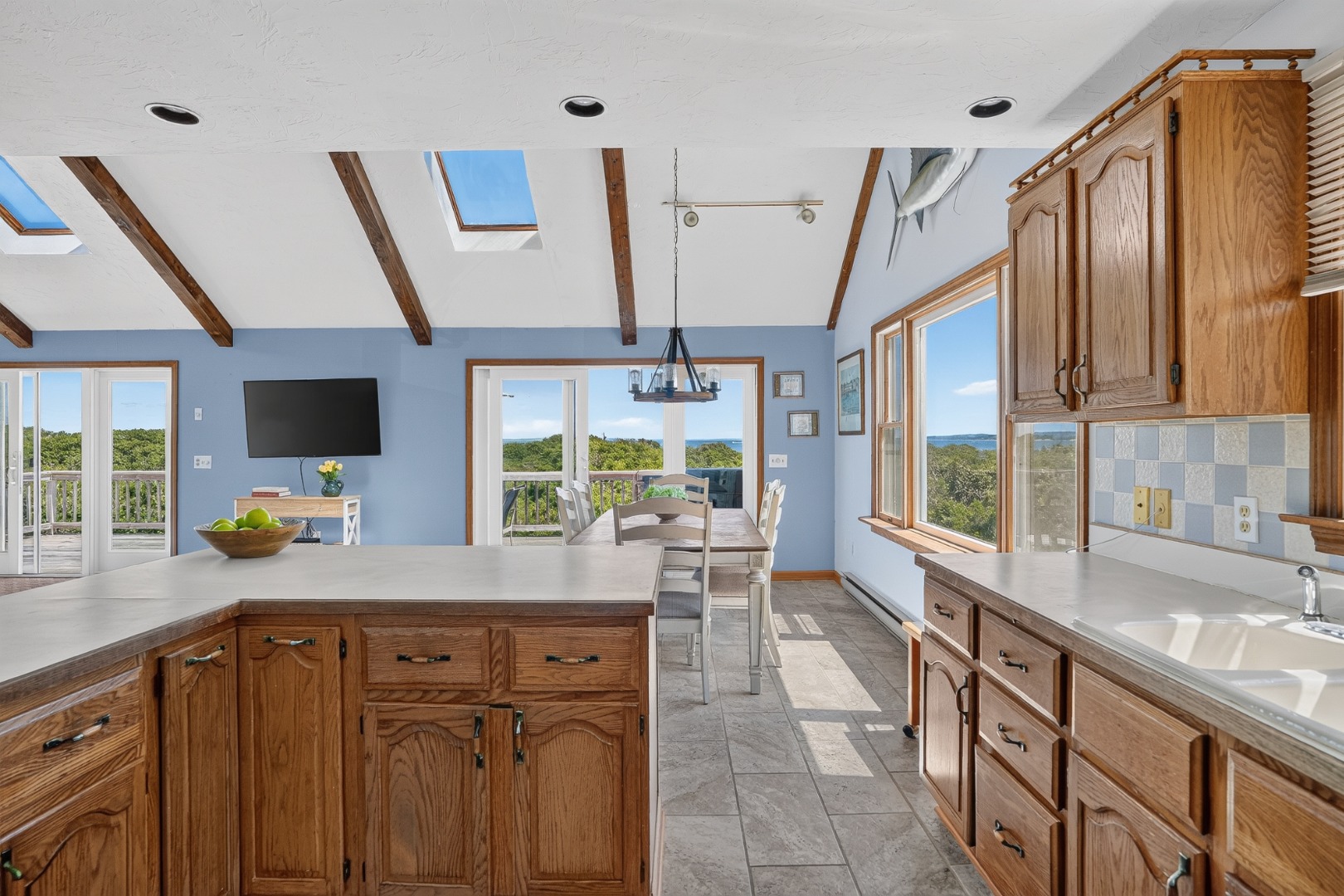 12 Lobsterville Road Aquinnah, MA 02535 - Photo 16 of 28