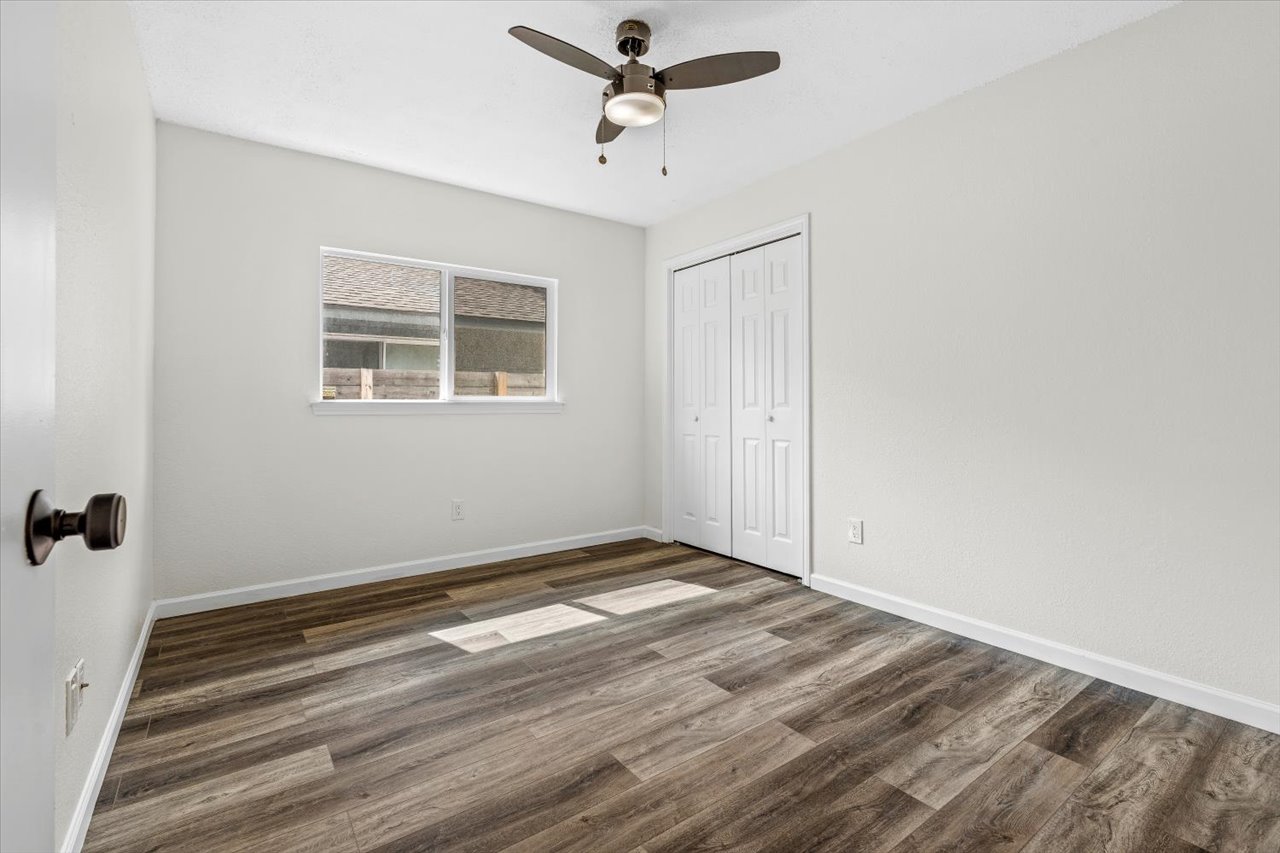4004 Danli Lane Austin, TX 78749 - Photo 11 of 40 a view of an empty room with a window