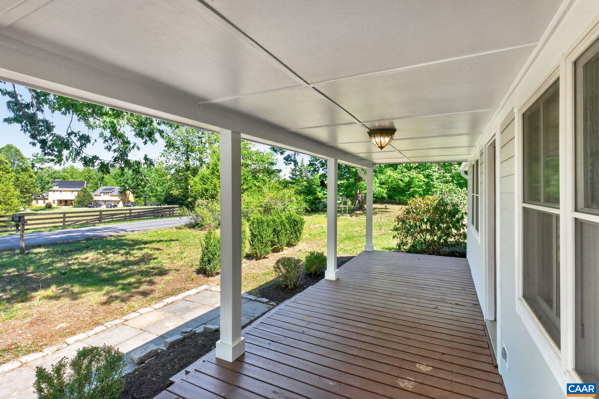 9702 Hatton Ferry Road Scottsville, VA 24590 - Photo 6 of 37