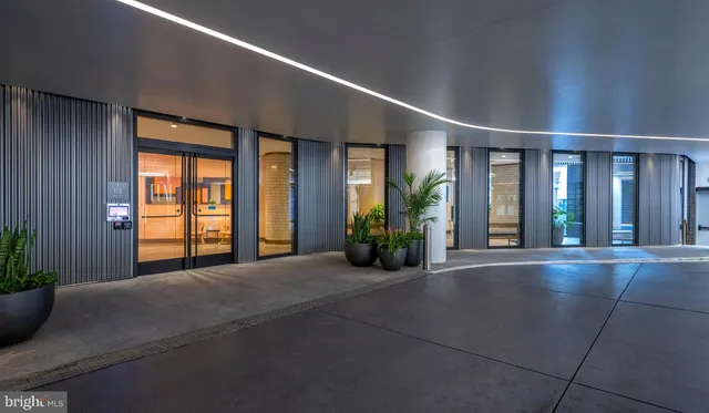 $3,114 | 4710 Elm Street, Unit 1BW2103, Bethesda, MD 20814