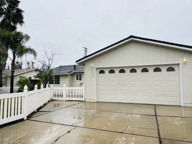 $444,900 | 208 Tokay Avenue, Modesto, CA 95350