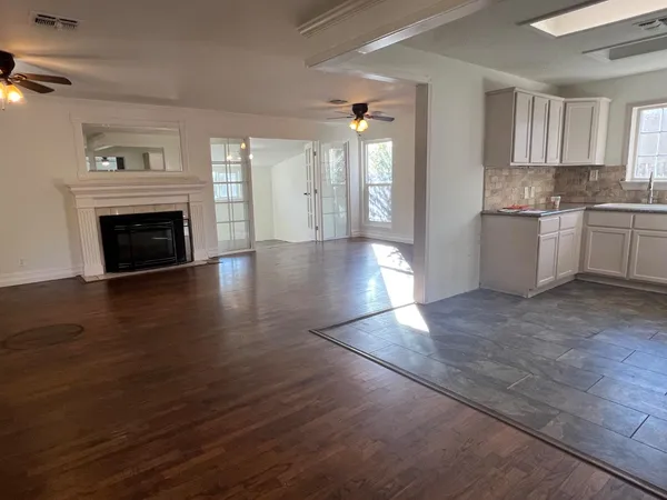 $459,900 | 208 Tokay Avenue, Modesto, CA 95350