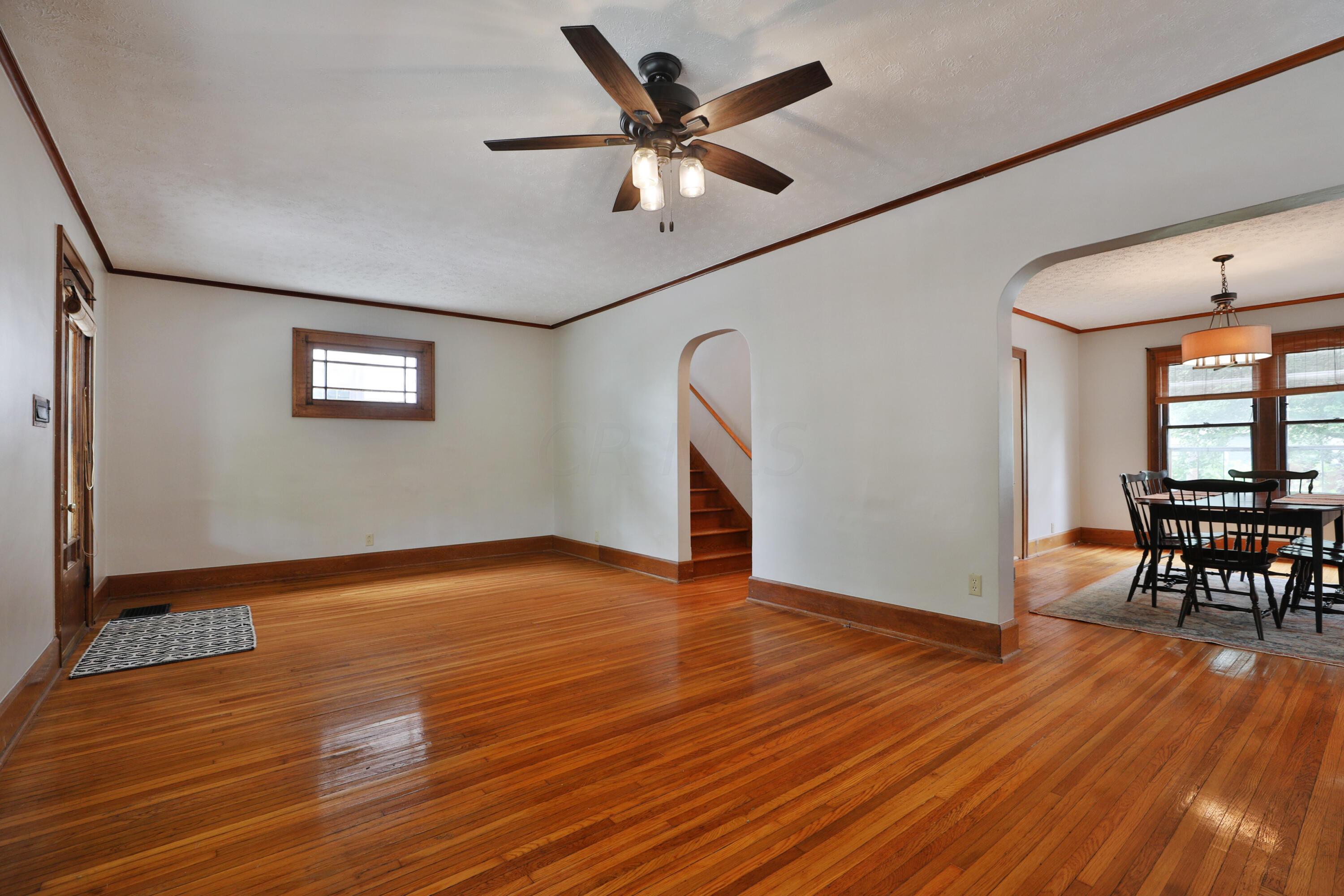 269 East Tulane Road Columbus, OH 43202 - Photo 10 of 51 Living room