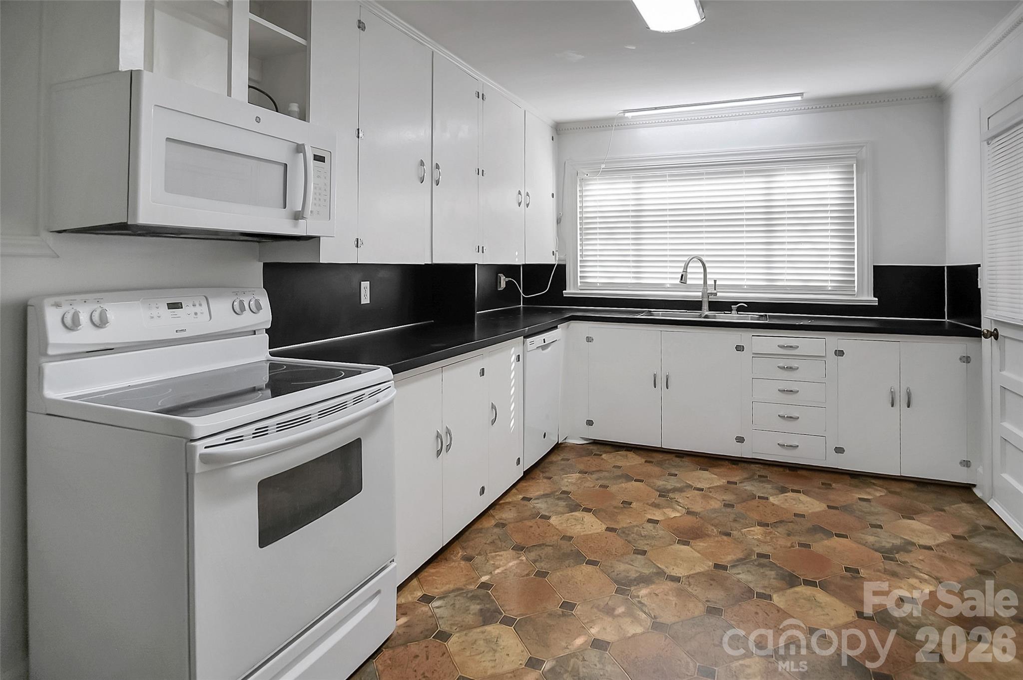 3021 Davis Park Road Gastonia, NC 28052 - Photo 15 of 39
