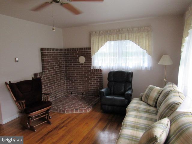 1093 Log Cabin Road Milford, DE 19963 - Photo 3 of 31 Gallery Image 3