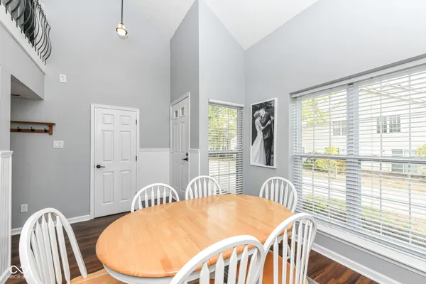 $1,800 | 2502 Chaseway Court, Indianapolis, IN 46268