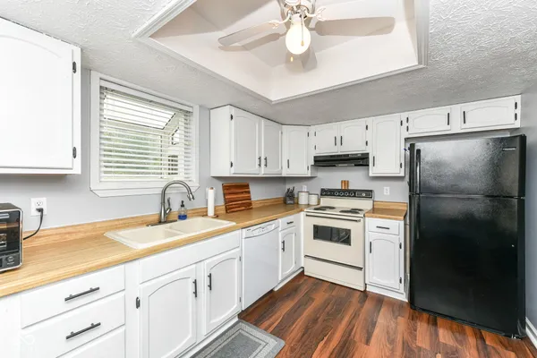 $1,800 | 2502 Chaseway Court, Indianapolis, IN 46268