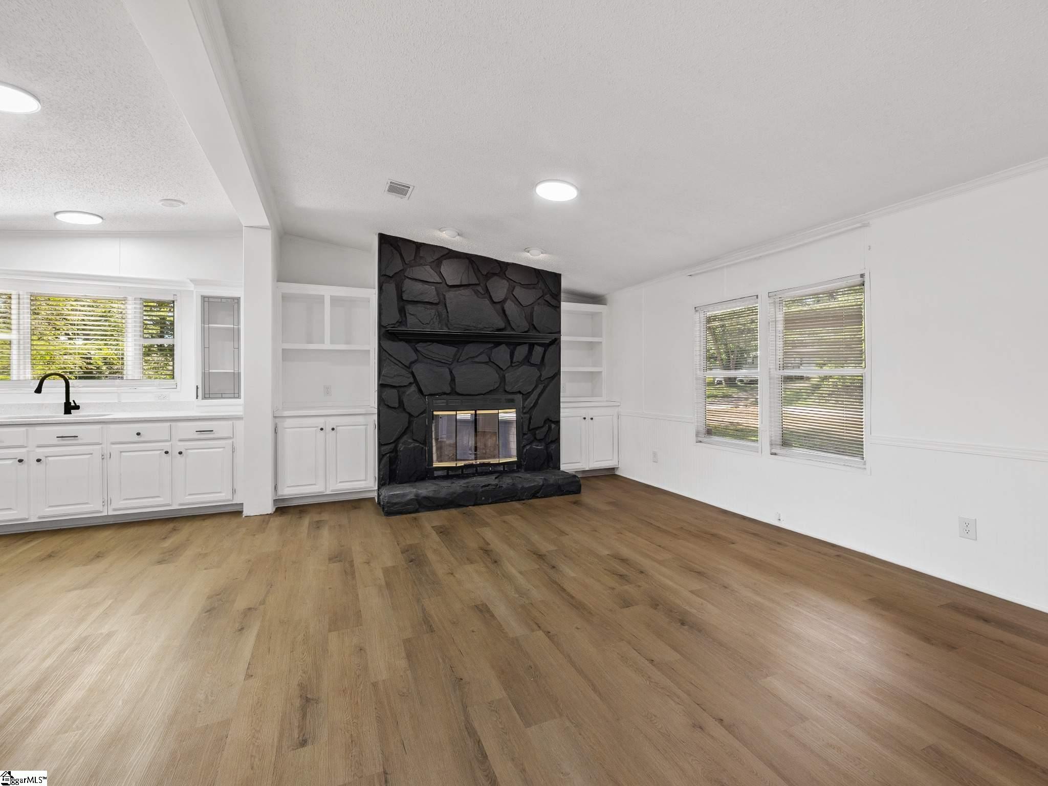 139 Blue Ridge Road Campobello, SC 29322 - Photo 6 of 20