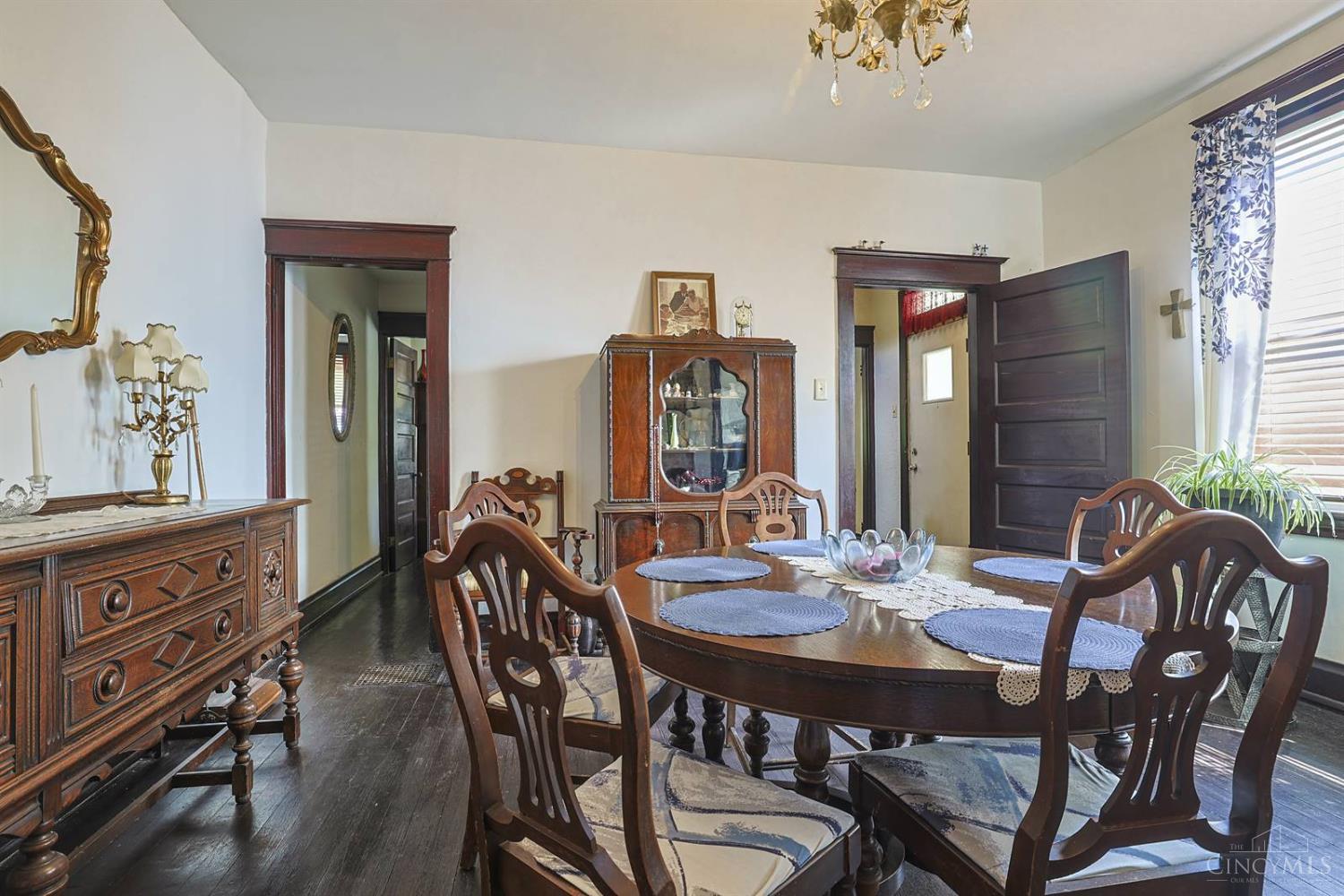 1915 West Fork Road Cincinnati, OH 45223 - Photo 11 of 46