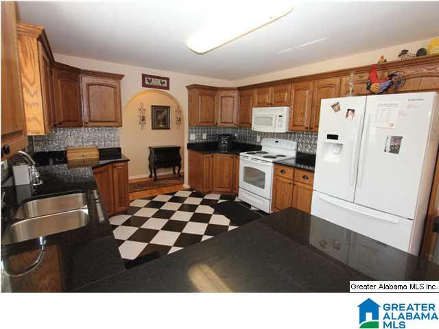 429 6th Avenue Pleasant Grove, AL 35127 - Photo 3 of 30